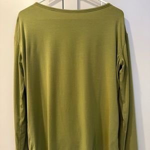Long sleeve LuluLemon workout top